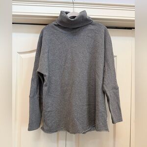 KIT + ACE | Grey Turtleneck Sweatshirt